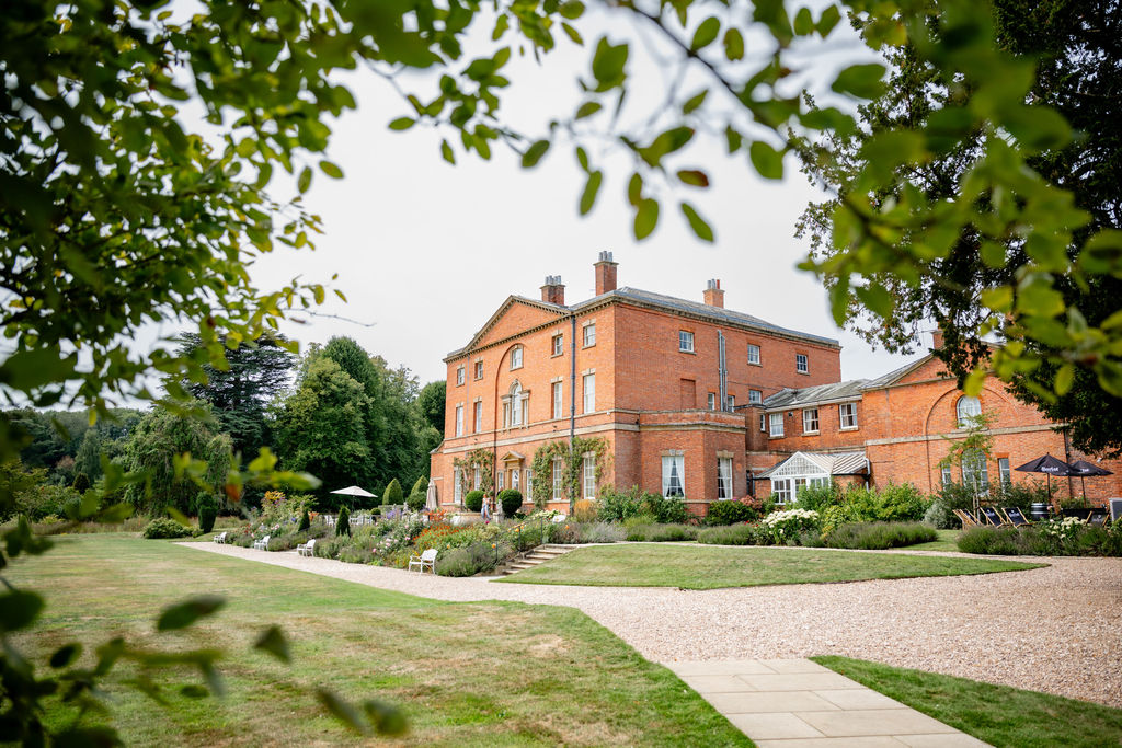 Real Wedding Inspiration: An Elegant String Duo for Ellie & David’s Norwood Park Celebration